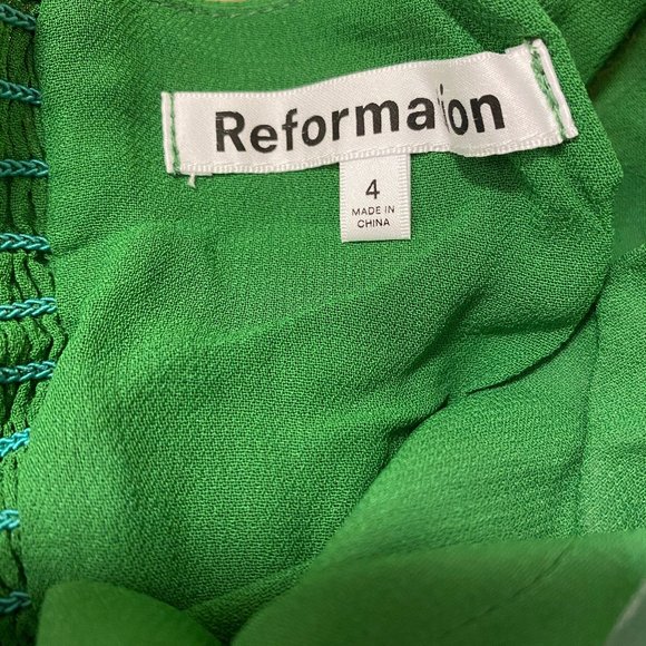 🥳🥳SALE🥳🥳Reformation Saoirse Dress in Kelly Green - Picture 13 of 15